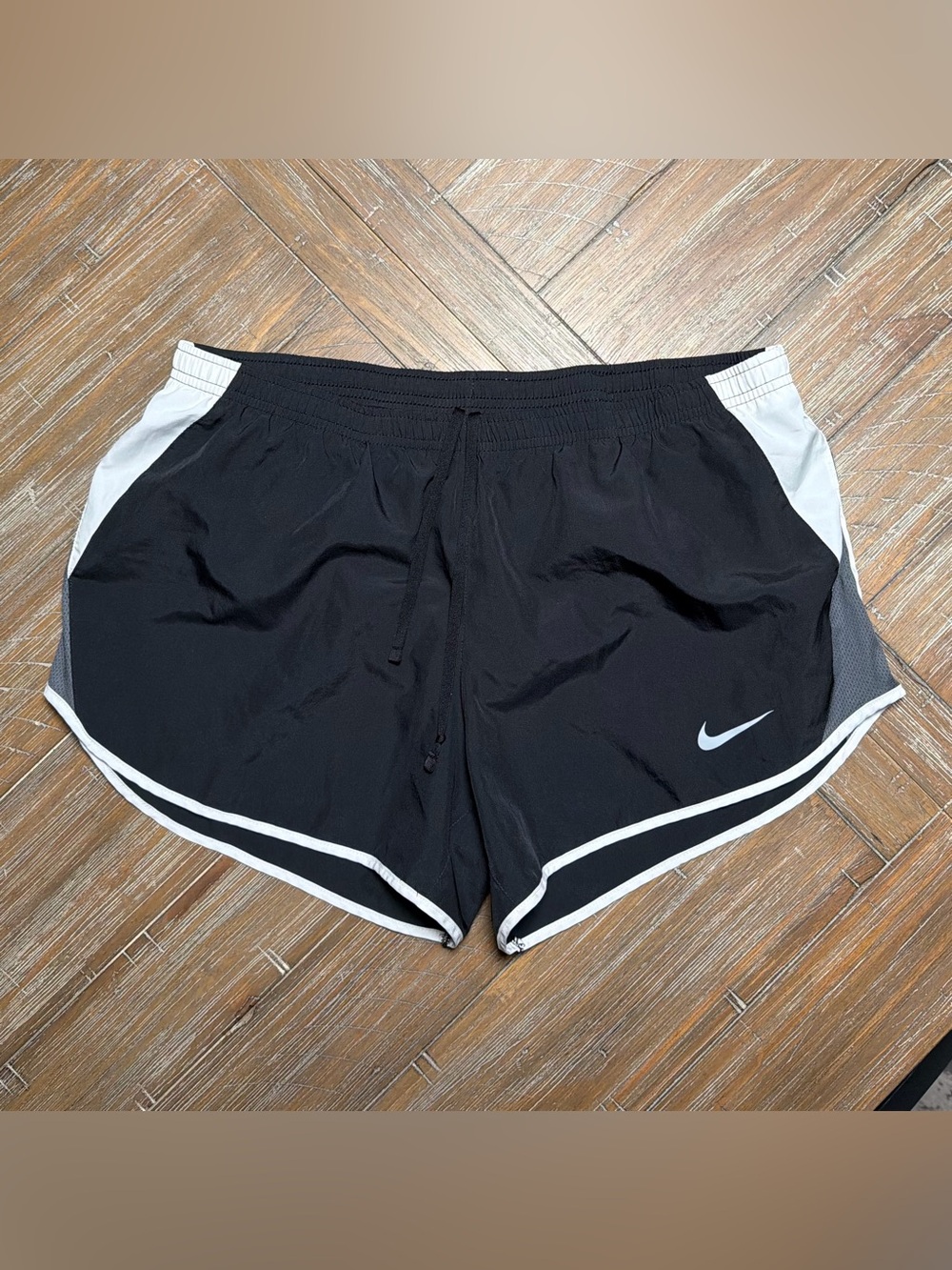 Nike Dri-FIT Women's Running Shorts Black White Gray Colorblock Drawstring L